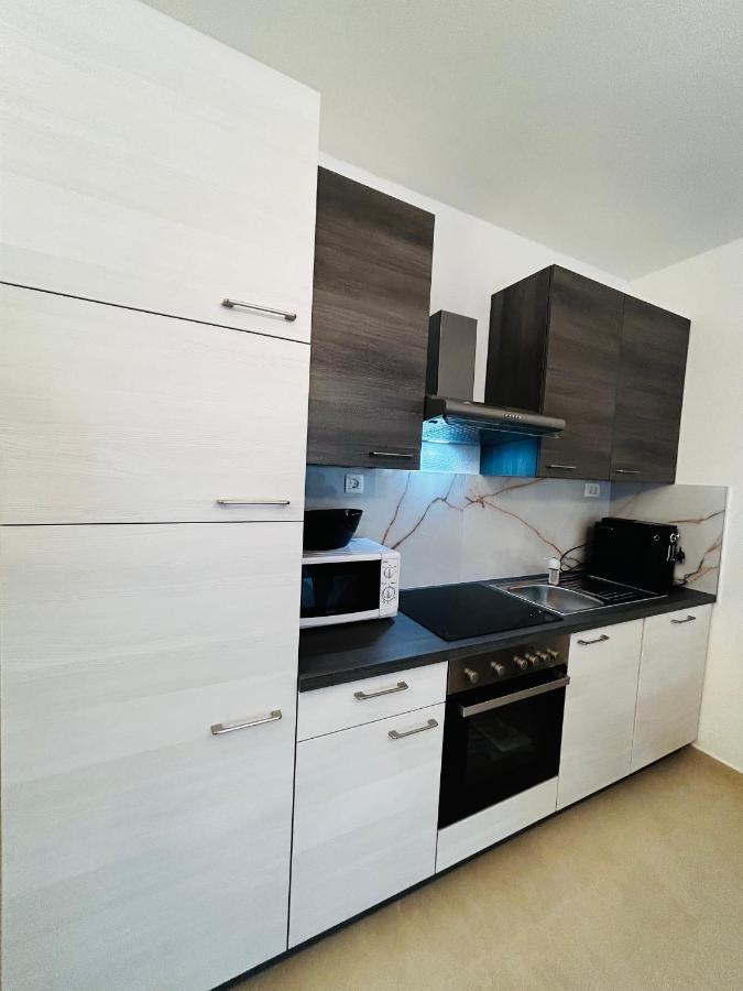 Apartmani Stanic Seget Vranjica Kültér fotó